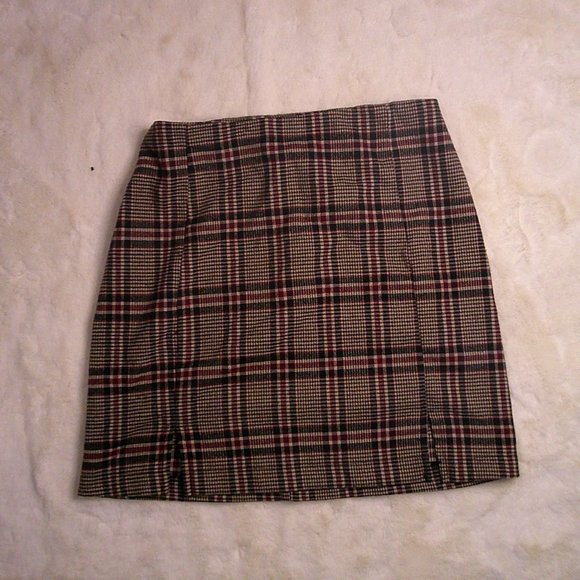 Eyeshadow - Plaid Mini Skirt with 2 slits - Size 1 - Picture 1 of 5